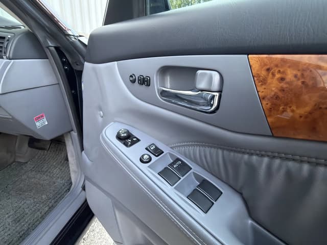 2001 Nissan Cedric JDM car for sale — photo 15 of 20