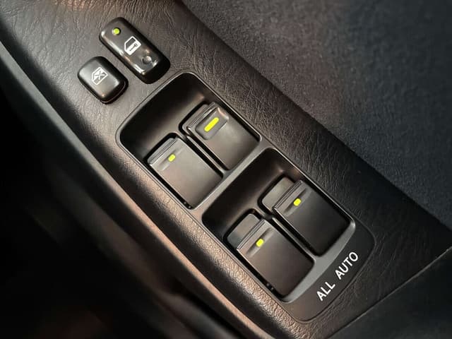 1999 Toyota Aristo JDM car for sale — photo 20 of 25