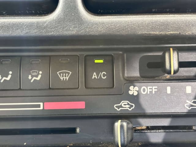 2001 Suzuki Jimny JDM car for sale — photo 14 of 25