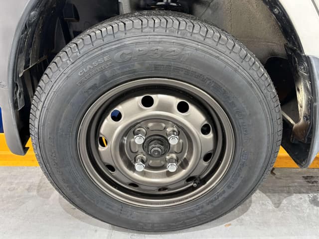 2000 Mitsubishi Minicab JDM car for sale — photo 15 of 23