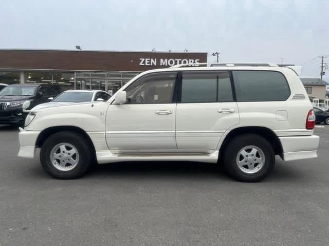 1998 Toyota Land Cruiser JDM car for sale — photo 7 of 9