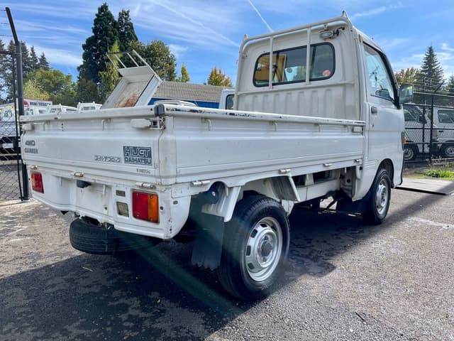 1998 Daihatsu Hijet JDM car for sale — photo 7 of 25