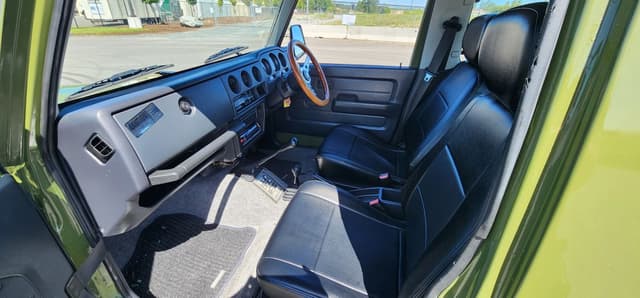 1996 Suzuki Jimny JDM car for sale — photo 10 of 10