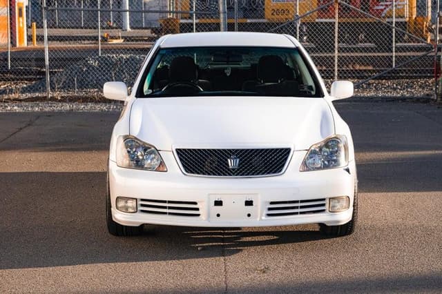 2004 Toyota Crown JDM car for sale — photo 9 of 19