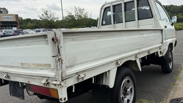 1996 Toyota Townace JDM car for sale — photo 3 of 9