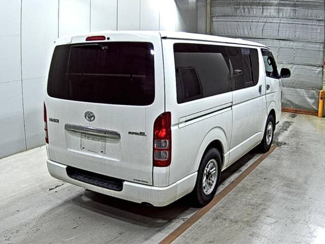 2006 Toyota HiAce JDM car for sale — photo 2 of 5