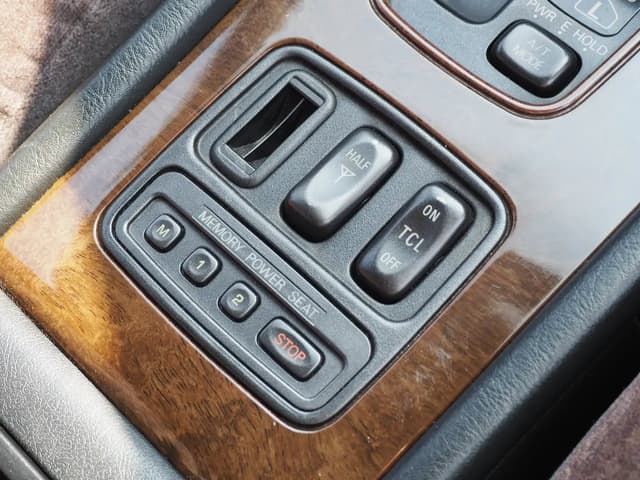 1990 Mitsubishi Diamante JDM car for sale — photo 15 of 25