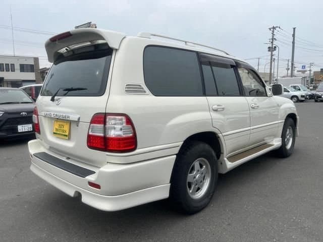 1998 Toyota Land Cruiser JDM car for sale — photo 4 of 9
