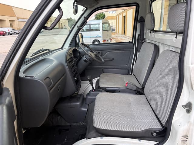 1996 Daihatsu Hijet JDM car for sale — photo 15 of 17