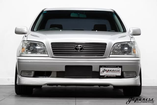1999 Toyota Crown JDM car for sale — photo 2 of 25