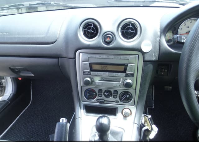 2004 Mazda Roadster (Eunos Roadster / MX-5) JDM car for sale — photo 6 of 14
