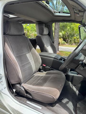 1997 Toyota HiAce JDM car for sale — photo 19 of 25