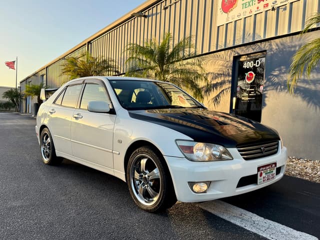 2000 Toyota Altezza JDM car for sale — photo 13 of 25