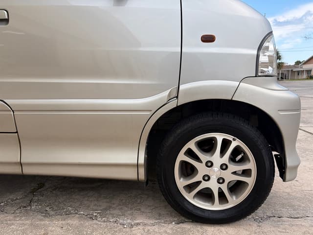 2001 Daihatsu Atrai JDM car for sale — photo 10 of 21