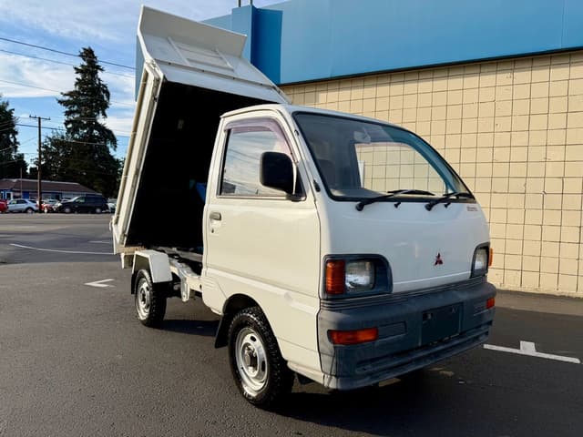 1995 Mitsubishi Minicab JDM car for sale — photo 3 of 25