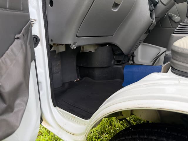 1998 Suzuki Carry JDM car for sale — photo 12 of 25