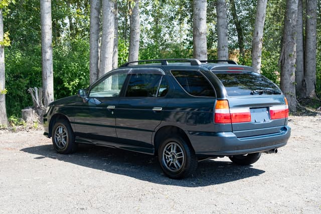 1999 Nissan Rnessa JDM car for sale — photo 4 of 10