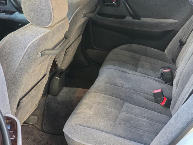 1996 Toyota Crown JDM car for sale — photo 8 of 25