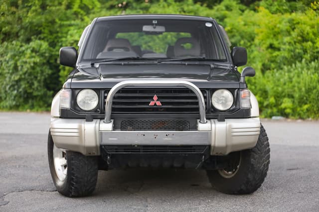 1993 Mitsubishi Pajero JDM car for sale — photo 16 of 25
