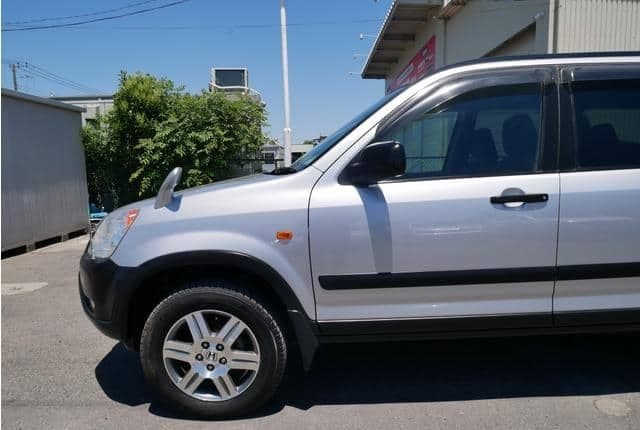 2003 Honda CR-V JDM car for sale — photo 10 of 25