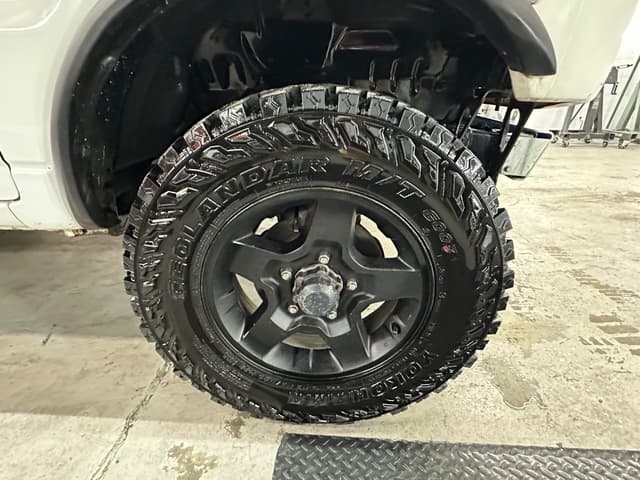1999 Suzuki Jimny JDM car for sale — photo 13 of 25