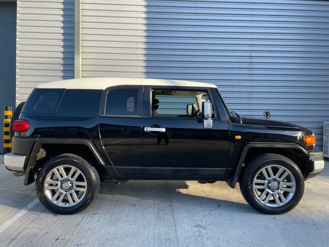 2012 Toyota Fj Cruiser JDM car for sale — photo 22 of 25