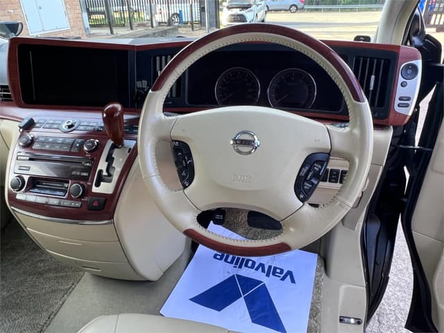 2007 Nissan Elgrand JDM car for sale — photo 11 of 16