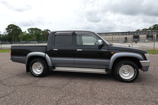 1997 Toyota Hilux JDM car for sale — photo 6 of 19