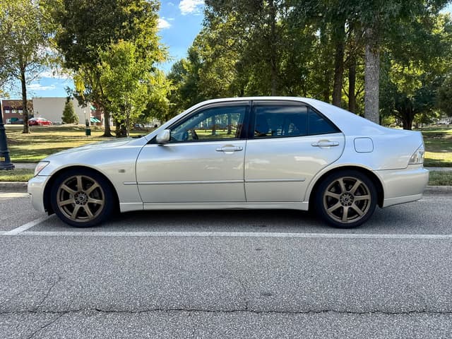 1994 Toyota Altezza JDM car for sale — photo 11 of 12
