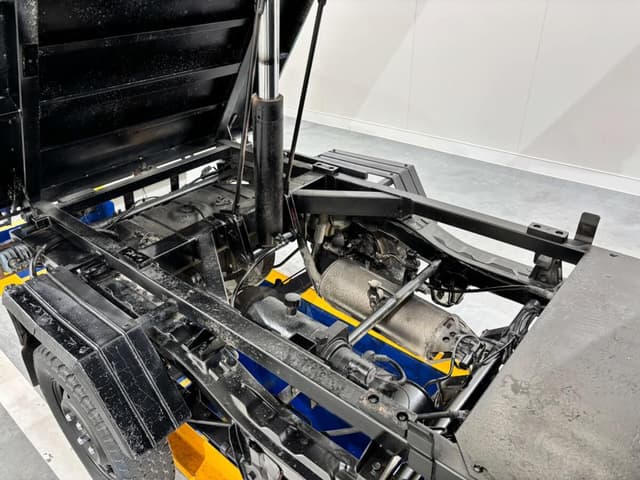 1998 Mitsubishi Minicab JDM car for sale — photo 7 of 25