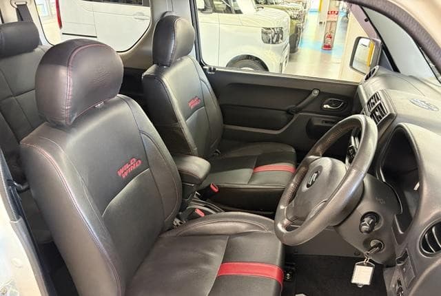 2009 Suzuki Jimny JDM car for sale — photo 14 of 25