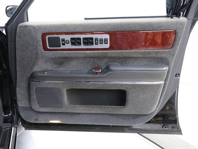 1997 Toyota Century JDM car for sale — photo 22 of 25