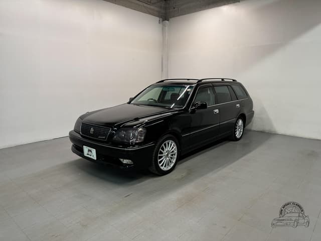 2000 Toyota Crown JDM car for sale — photo 2 of 25