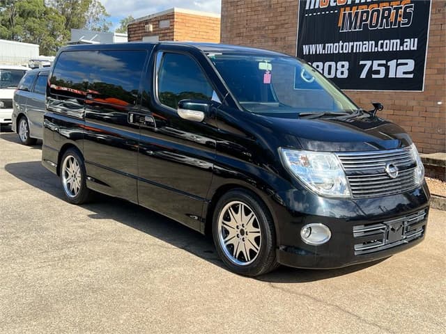 2009 Nissan Elgrand JDM car for sale — photo 4 of 18