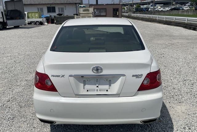 2004 Toyota Mark X JDM car for sale — photo 5 of 10