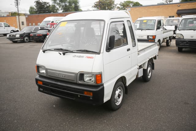 1992 Daihatsu Hijet JDM car for sale — photo 2 of 6