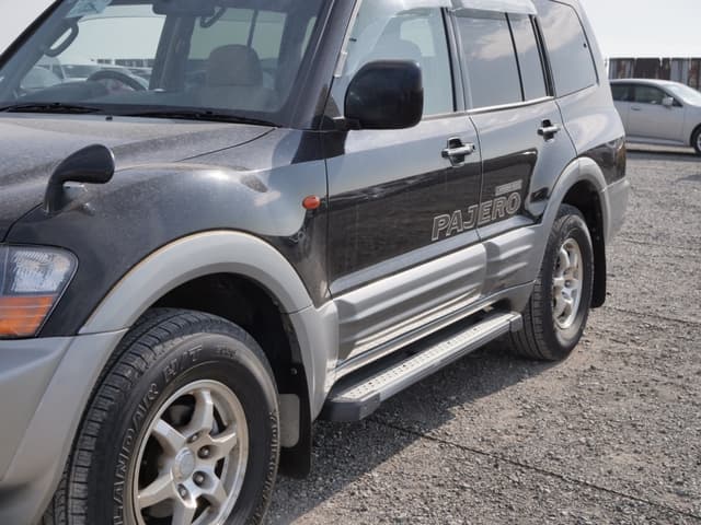 2001 Mitsubishi Pajero JDM car for sale — photo 9 of 25