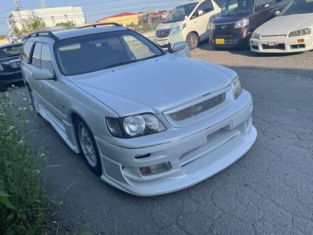 1998 Nissan Skyline JDM car for sale — photo 4 of 5