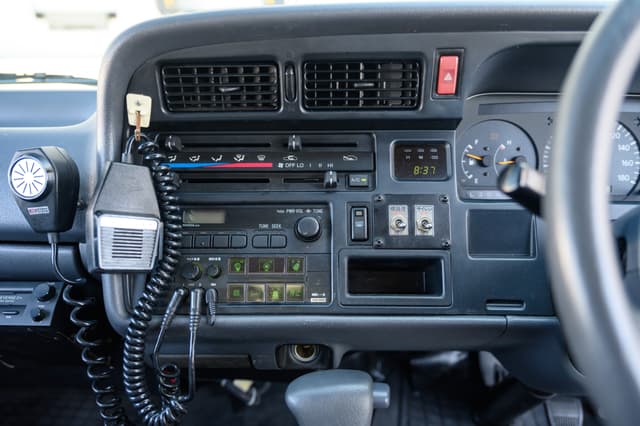 1999 Toyota HiAce JDM car for sale — photo 12 of 23