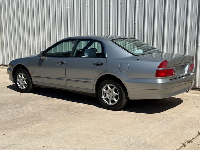 1997 Mitsubishi Diamante JDM car for sale — photo 4 of 23