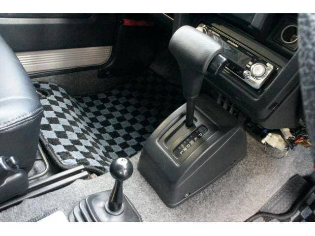 1996 Suzuki Jimny JDM car for sale — photo 16 of 20
