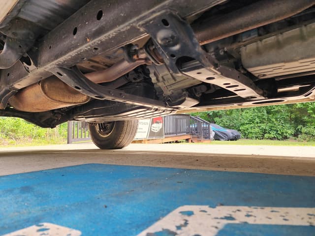 1998 Toyota Hilux Surf JDM car for sale — photo 7 of 25