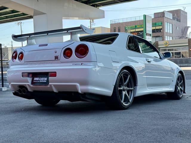 Nissan Skyline JDM car for sale — photo 25 of 25