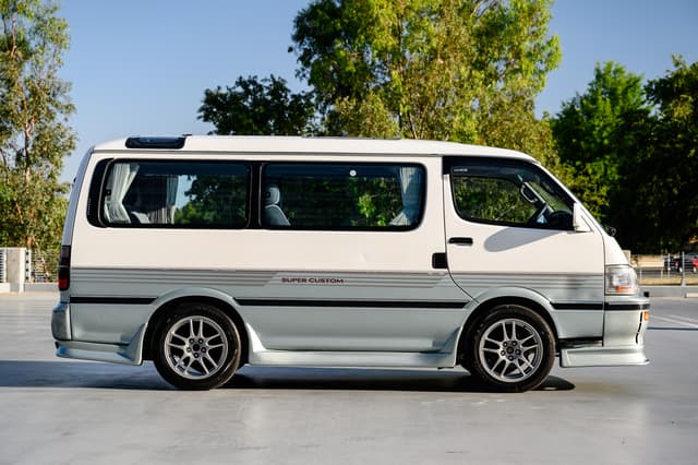 1994 Toyota HiAce JDM car for sale — photo 6 of 24
