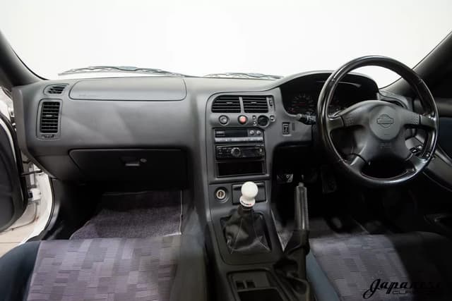 1997 Nissan Skyline JDM car for sale — photo 9 of 25