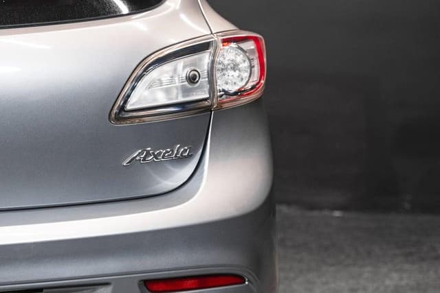 2009 Mazda Axela JDM car for sale — photo 7 of 15