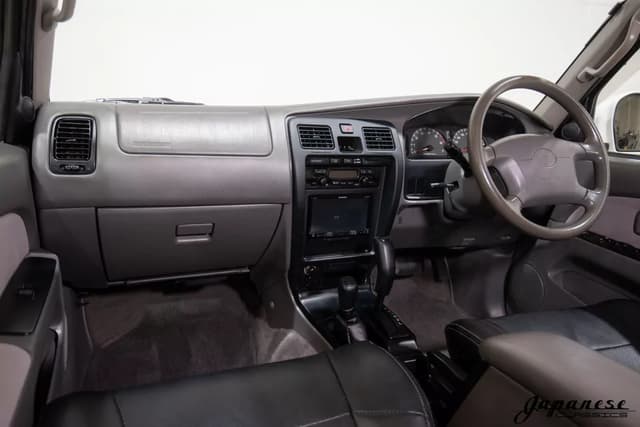 2000 Toyota Hilux Surf JDM car for sale — photo 9 of 25