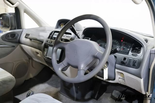 1994 Mitsubishi Delica JDM car for sale — photo 13 of 25