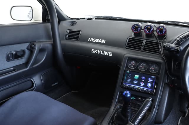 1994 Nissan Skyline JDM car for sale — photo 16 of 25