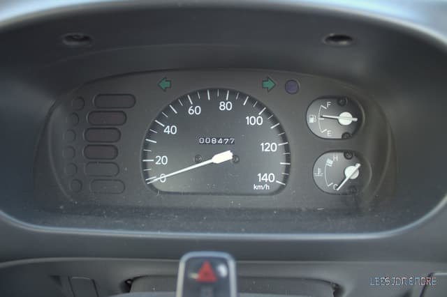 1995 Daihatsu Hijet JDM car for sale — photo 9 of 15